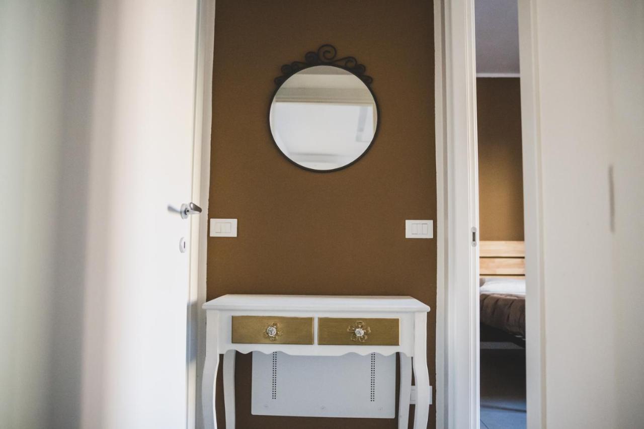 Apartamento Grey House Pavia Con Box Privato Exterior foto