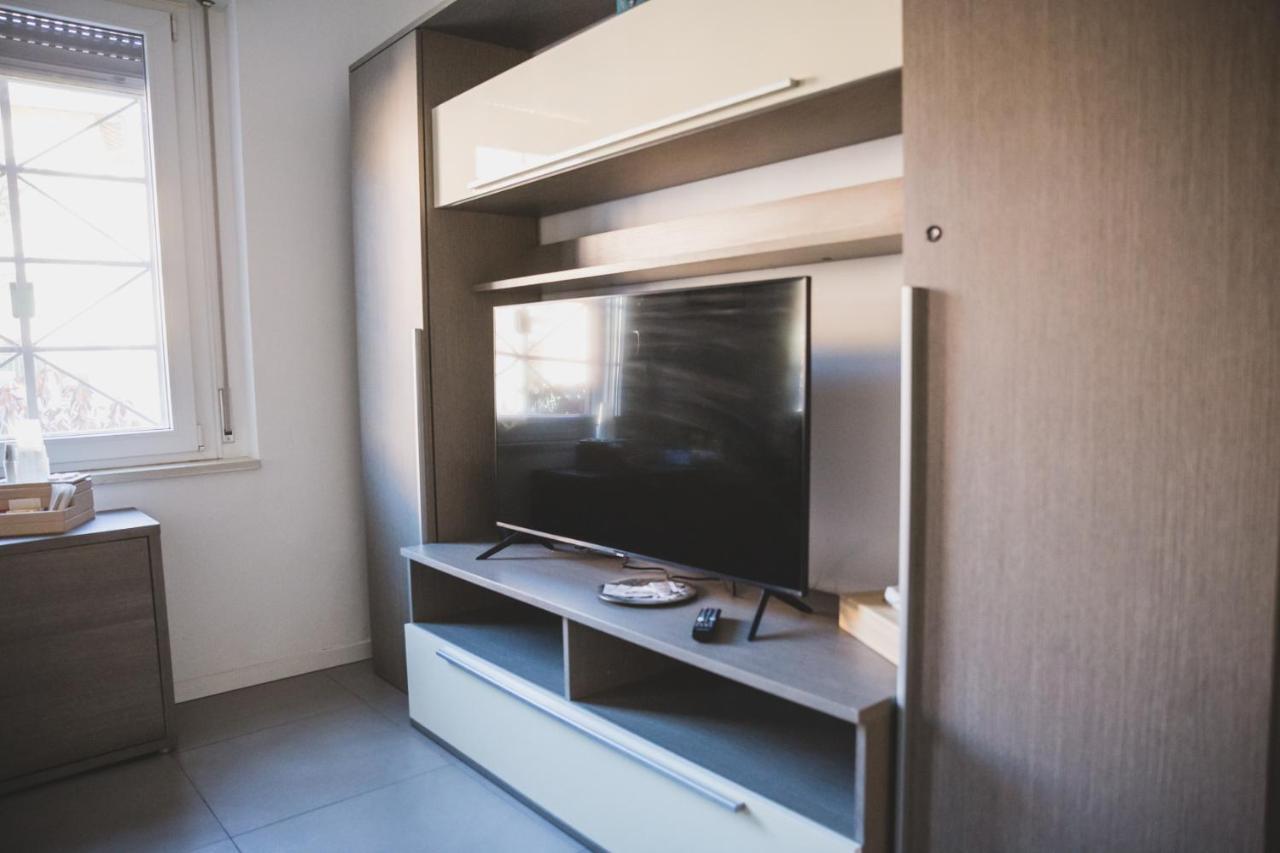 Apartamento Grey House Pavia Con Box Privato Exterior foto